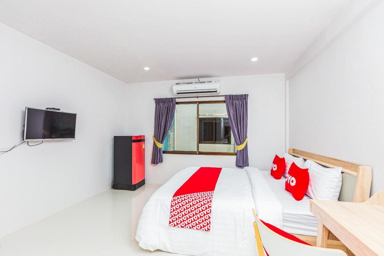 Oyo 435 Frame Residence Phuket Exterior photo